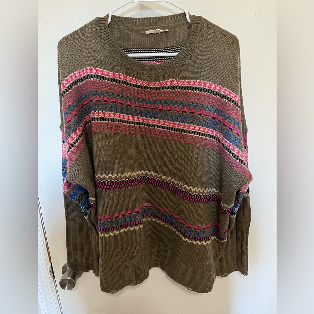 NWOT Easel Sweater